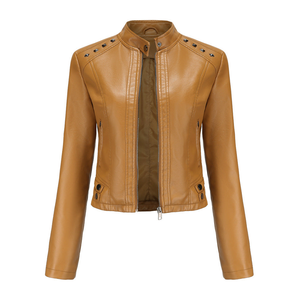 Veste courte femme en cuir clouté manches longues