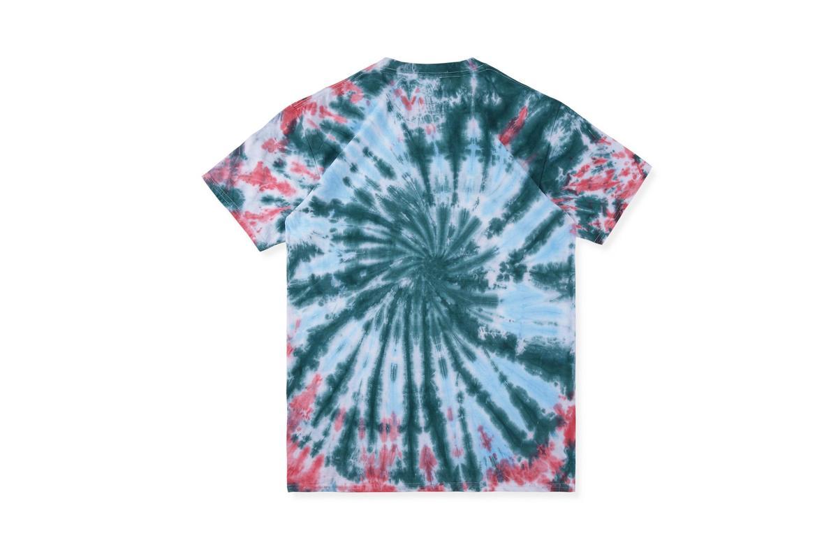 Alien Football Tie Dye Men's and Women's Casual Short Sleeve T-Shirt