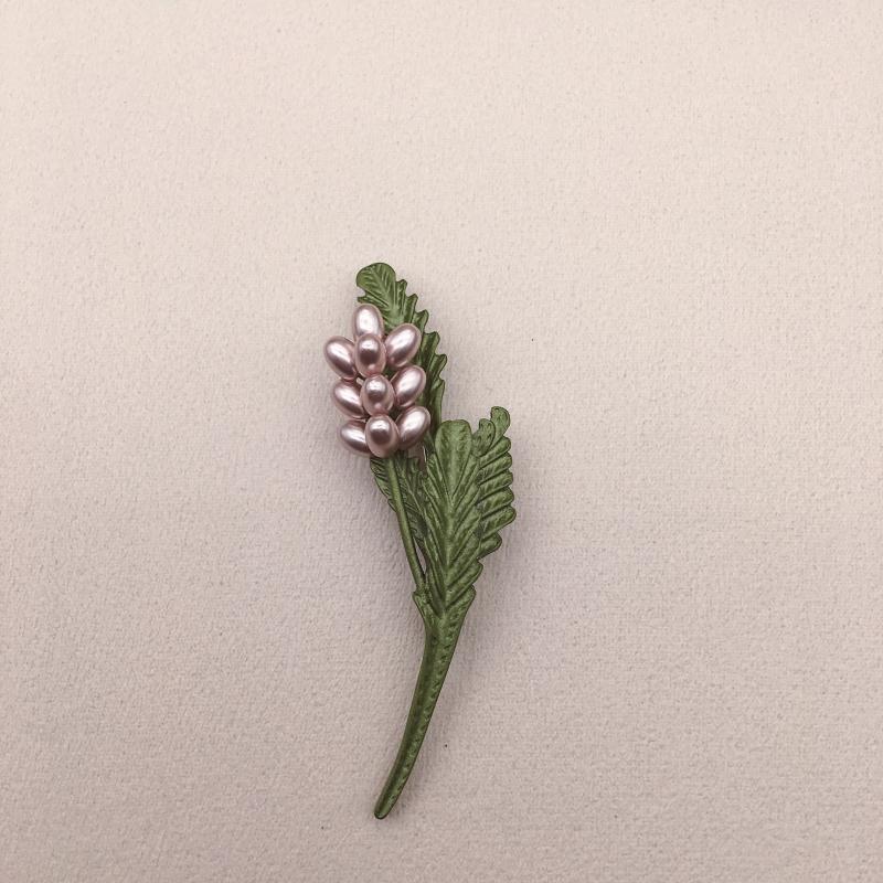 Petite broche de feuille de perle fraîche d'art vert d'avocat