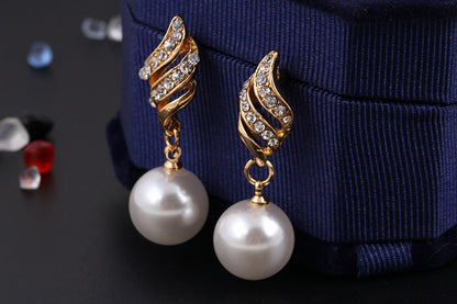 Luxury Pearl Stud Necklace Set - Elegant and Timeless