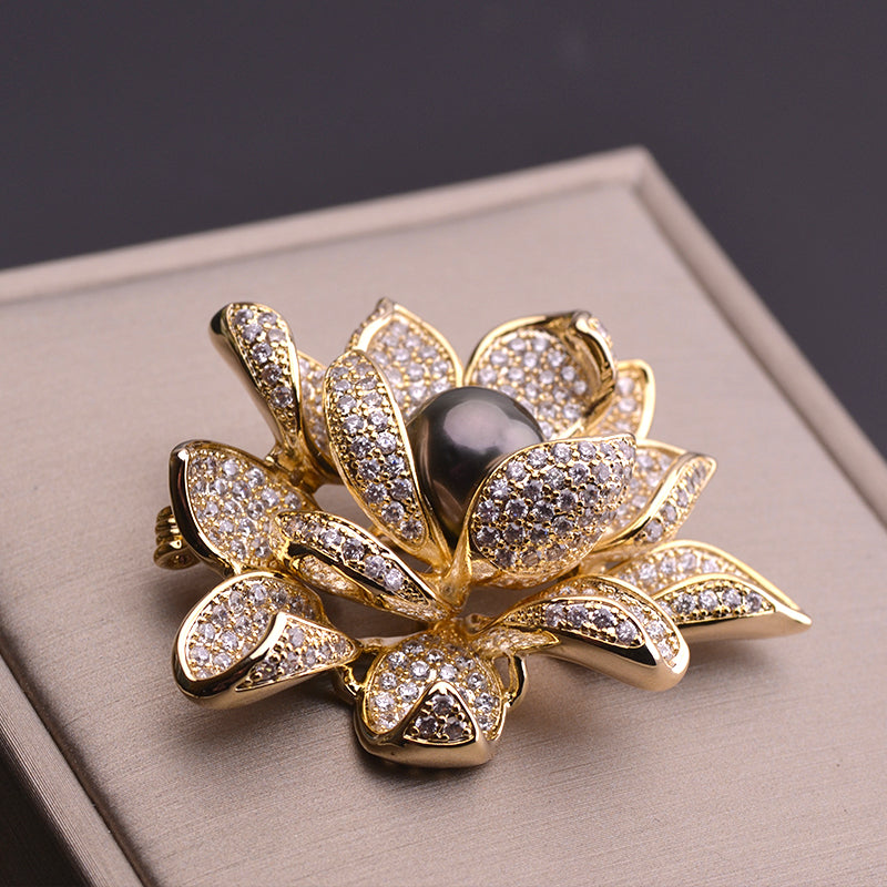 Freshwater pearl brooch brooch