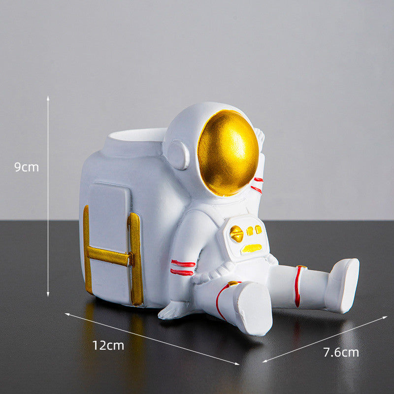 Astronaut desktop office pen holder