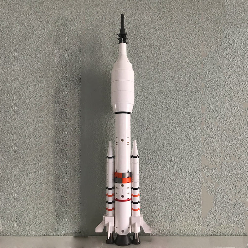 Byggsten interstellär raket leksaksmodell