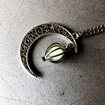 Collier de citrouille lumineux en forme de coeur de lune creuse