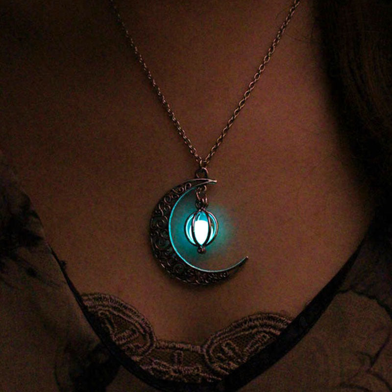 Collier de citrouille lumineux en forme de coeur de lune creuse