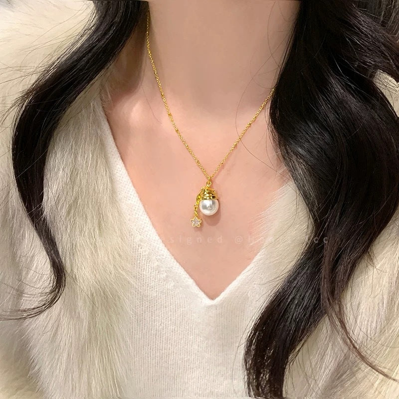 Romantic Pearl Christmas Hat XINGX Necklace Special-interest Design Exquisite Retro Affordable Luxury Clavicle Chain
