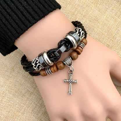 Cross stud flätat läder armband