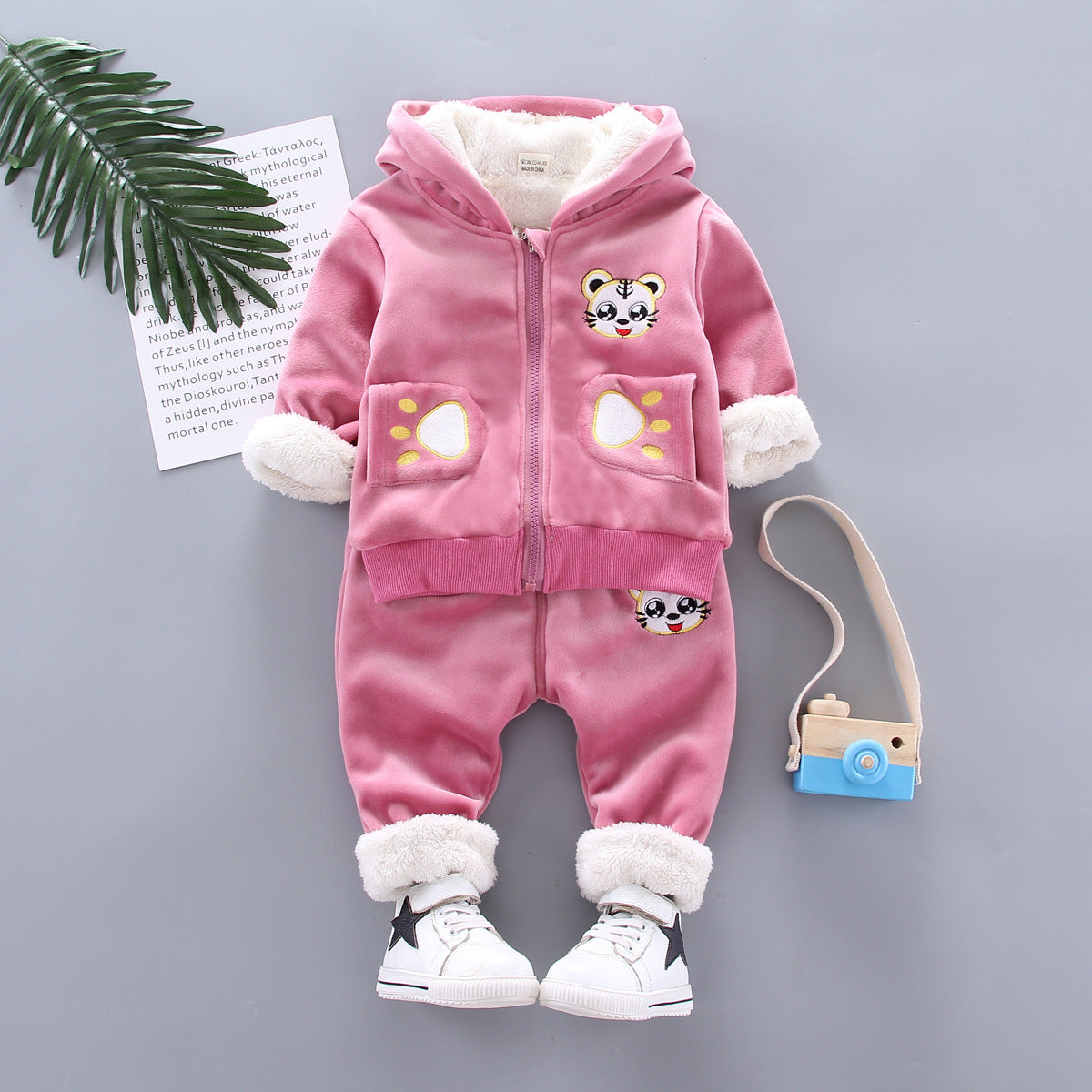 Professional Children's Clothing Sports Suit