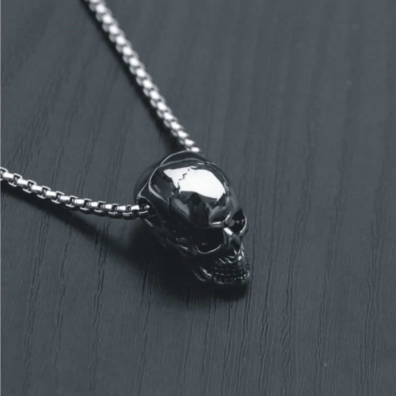 Collier crâne homme en acier titane