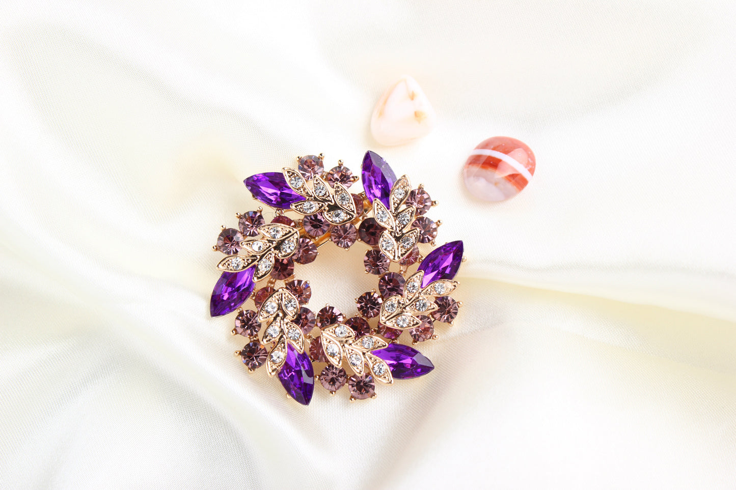 Crystal brooch, diamond-encrusted bauhinia brooch, brooch