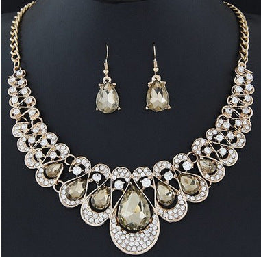Luxury Necklace and Earring Set - Elegant Design