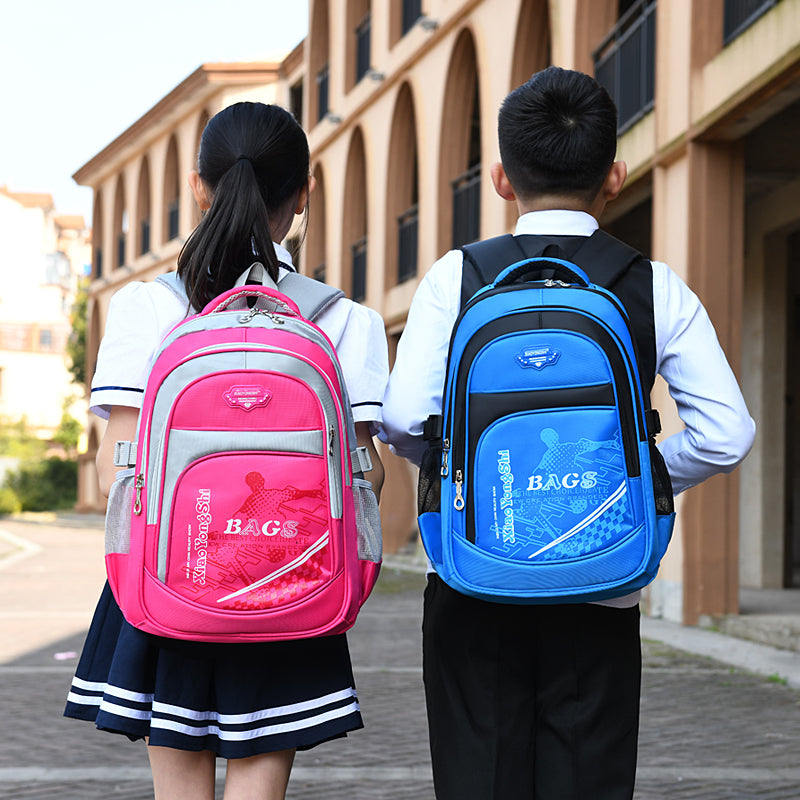 Protection de crête portant un sac à dos pour enfants