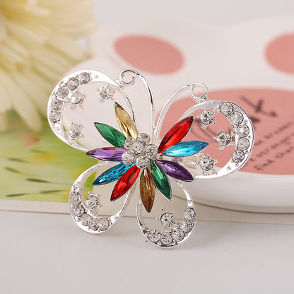 Broche de personnalité exagérée en forme de papillon, sertie de diamants