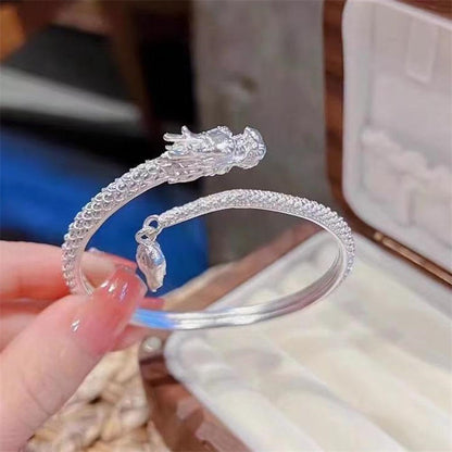 2024 Trendigt Magiskt Drake Som Viftar Med Sin Svans Kinesisk Stil Män Och Kvinnor Par Justerbart Armband Nytt Populärt Relief Drakesvans Armband Punk Smycken
