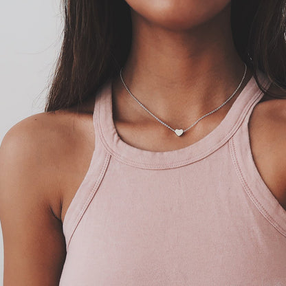 Collier en forme de petit cœur pour femmes, chaîne courte, pendentif en forme de cœur