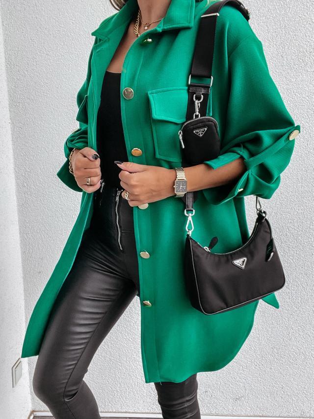 Jupe-culotte de longueur moyenne avec décoration de bouton de traction