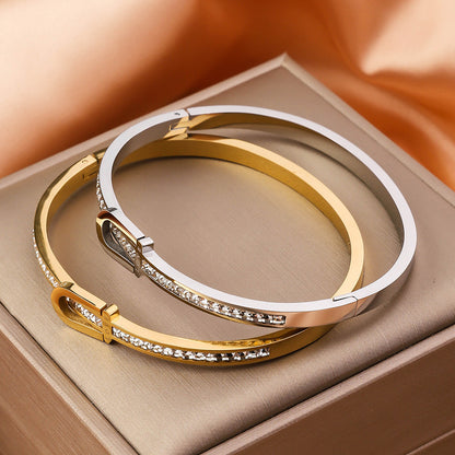 Guldplätering Utsökt rostfritt stålarmband Modearmband och armband för kvinnor Damsmycken Berlock Alla hjärtans dag-present