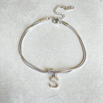 Nya bokstaven AZ kärleksknut armband för kvinnor par guldfärg läcker ormkedja berlockarmband rostfritt stål smycken present alla hjärtans dag presenter