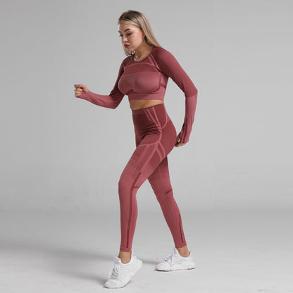 Vêtements de sport serrés et sexy 