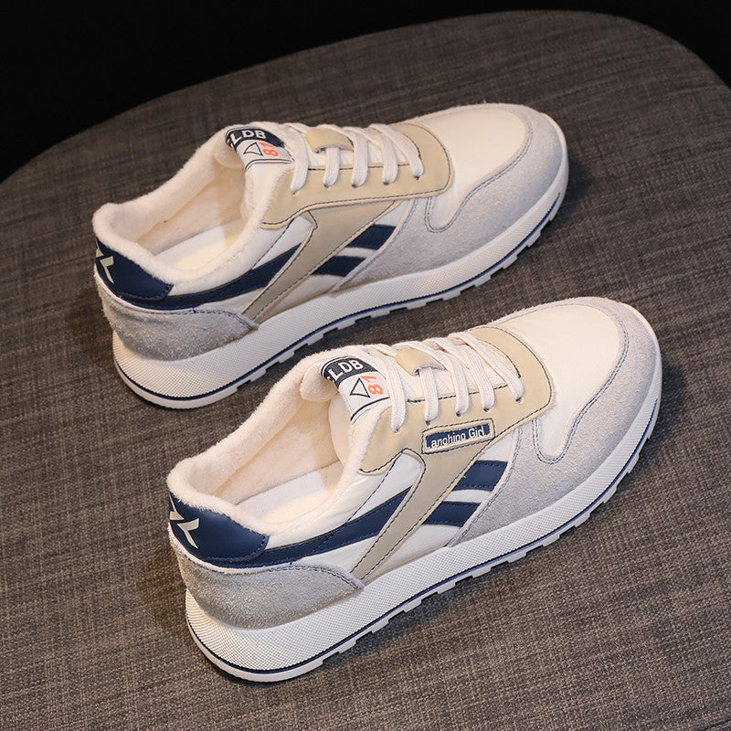 Forrest Gumps sneakers är mångsidiga för damskor