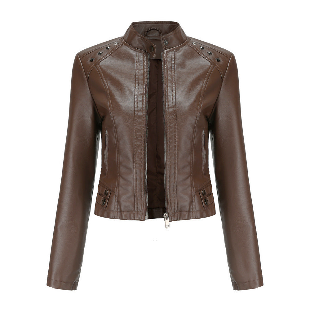 Veste courte femme en cuir clouté manches longues