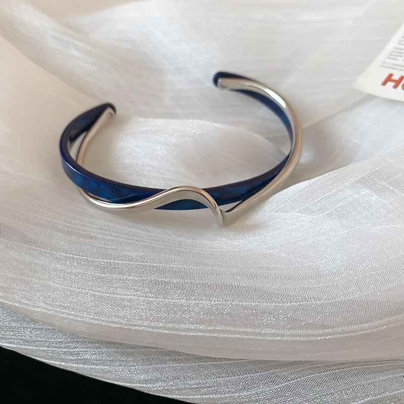 Metall Vit Skaldjursplatta Armband För Kvinnor Öppning Justerbar 2 Lager Design Ljus Lyxiga Kvinnliga Modesmycken Gåvor