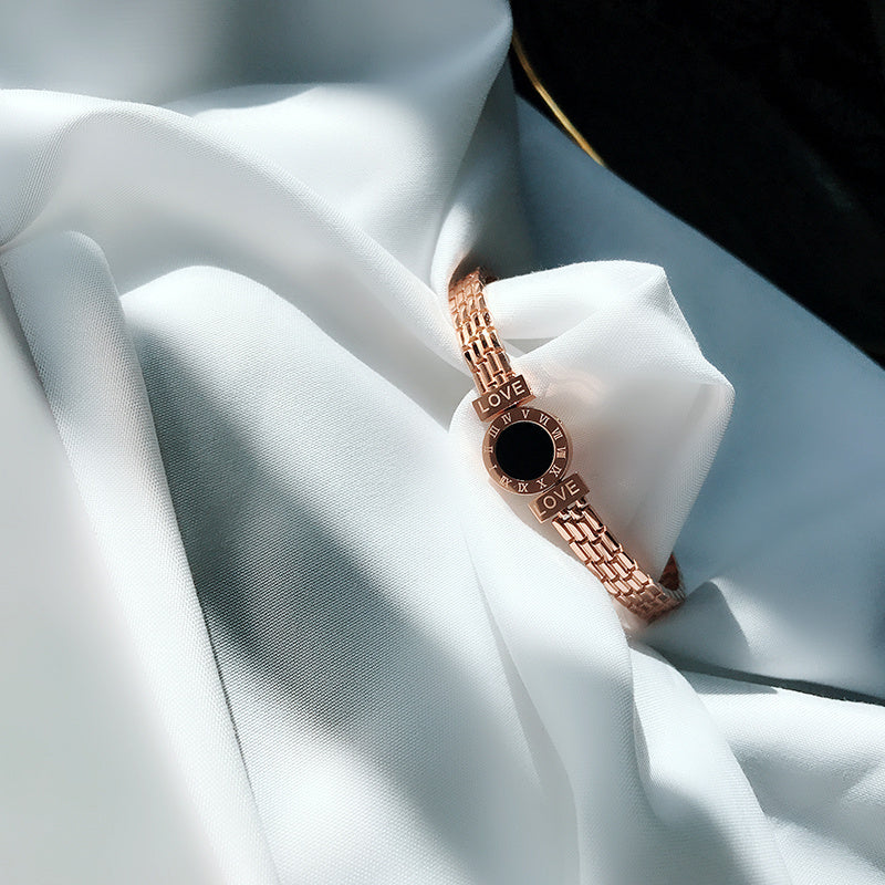 Armband i roséguld med titanstål, damhandsmycken, nät, rött