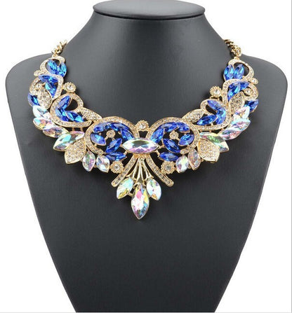 Collier de fleurs en alliage de diamants pour femmes