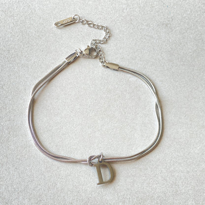 Nya bokstaven AZ kärleksknut armband för kvinnor par guldfärg läcker ormkedja berlockarmband rostfritt stål smycken present alla hjärtans dag presenter