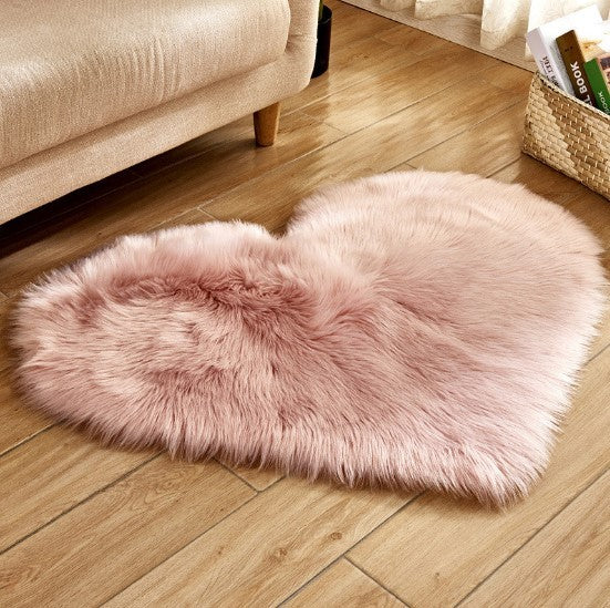 Pure Color Heart-Shaped Woolen Carpet Floor Mat Mattress Blanket Sofa Cushion Plush Living Room Tea Table Sofa Bedroom Carpet