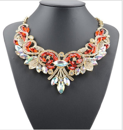 Collier de fleurs en alliage de diamants pour femmes