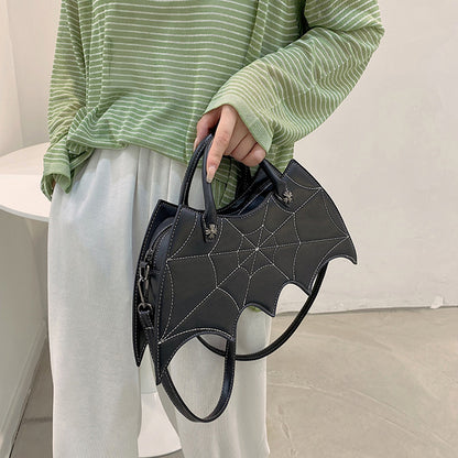 Halloween Spider Web Shape Axelväskor Personality Batgirl Tide Pu Handväskor Fashoin Messenger Crossbody Bag