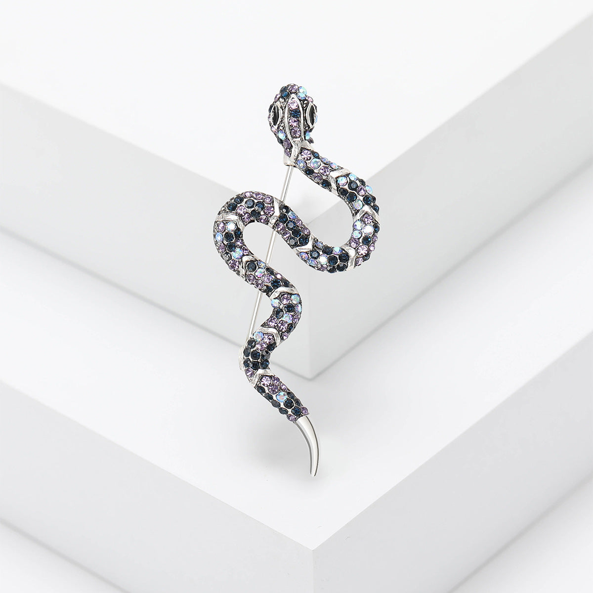 Korean Style Creative Rhinestone Snake Brooch Ins Fashion Simple Clothing Accessories Personality Alloy Animal Pin