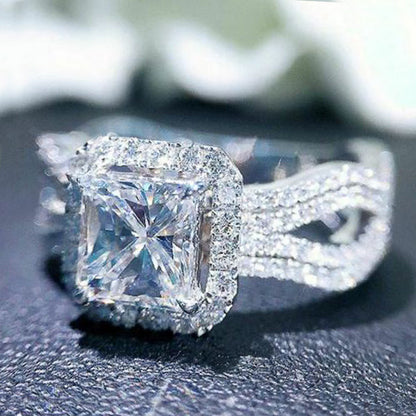 Exquisite Full Diamond Zircon Ladies Engagement Ring