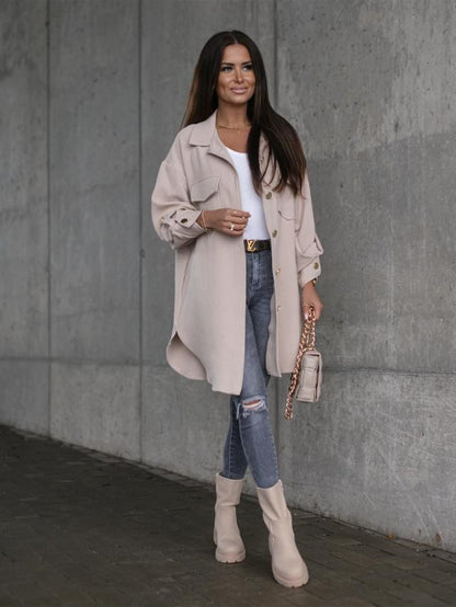 Jupe-culotte de longueur moyenne avec décoration de bouton de traction