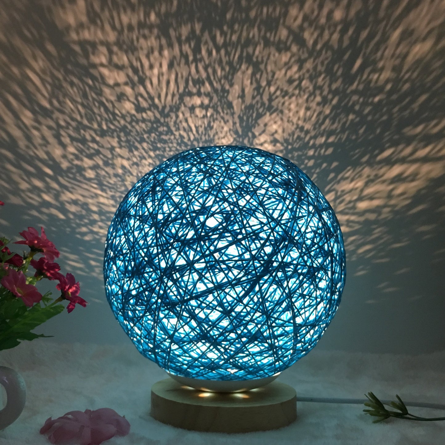 Amazon Hot säljning Creative linn Bordlampa Novel och Unik LED intelligent USB7 färg RGB16 färg fjärrkontroll Rattan Balla Lampa