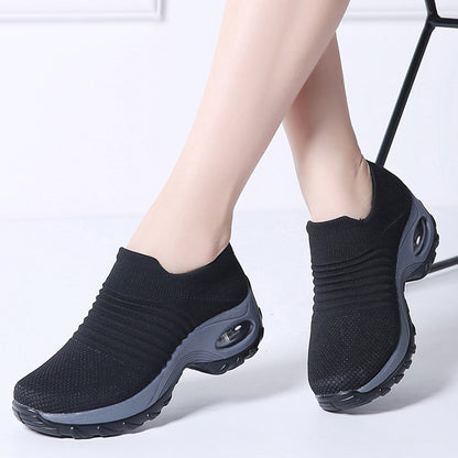 Dancing soft bottom flying woven rocking shoes