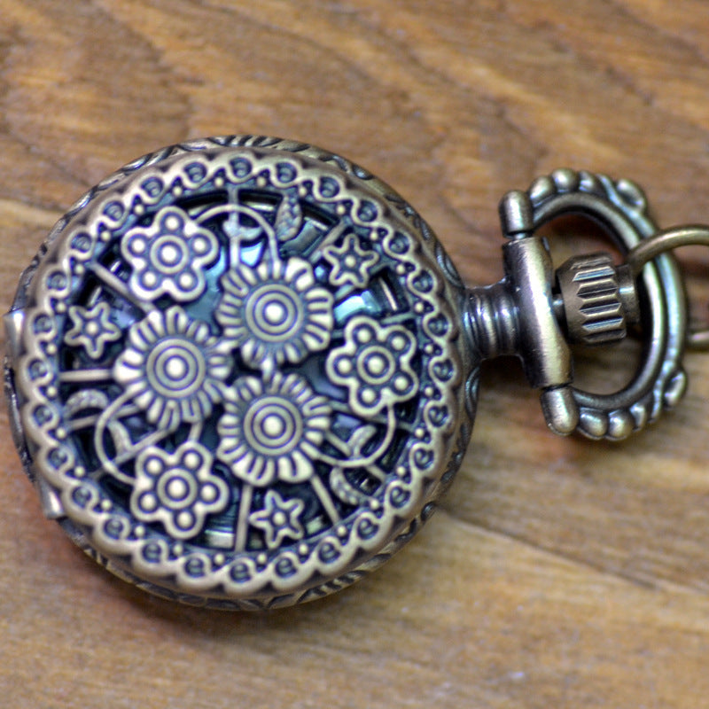 Vintage men and women necklace watch