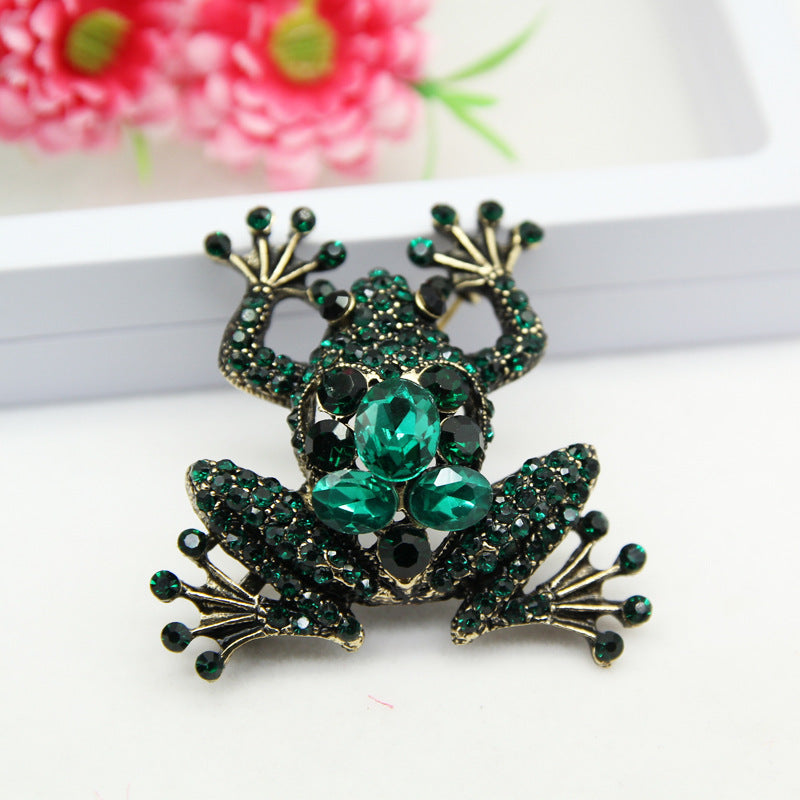 Vintage frog brooch