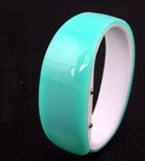 LED dolphin watches, men and women sports watches bracelets, men and women fashion trend Korean students watches