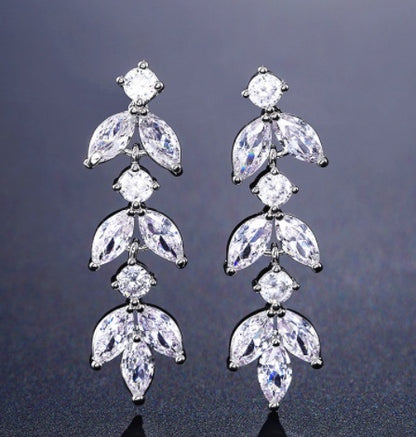 Creative Temperament Popular Style Inlaid AAA Zircon Long Earrings