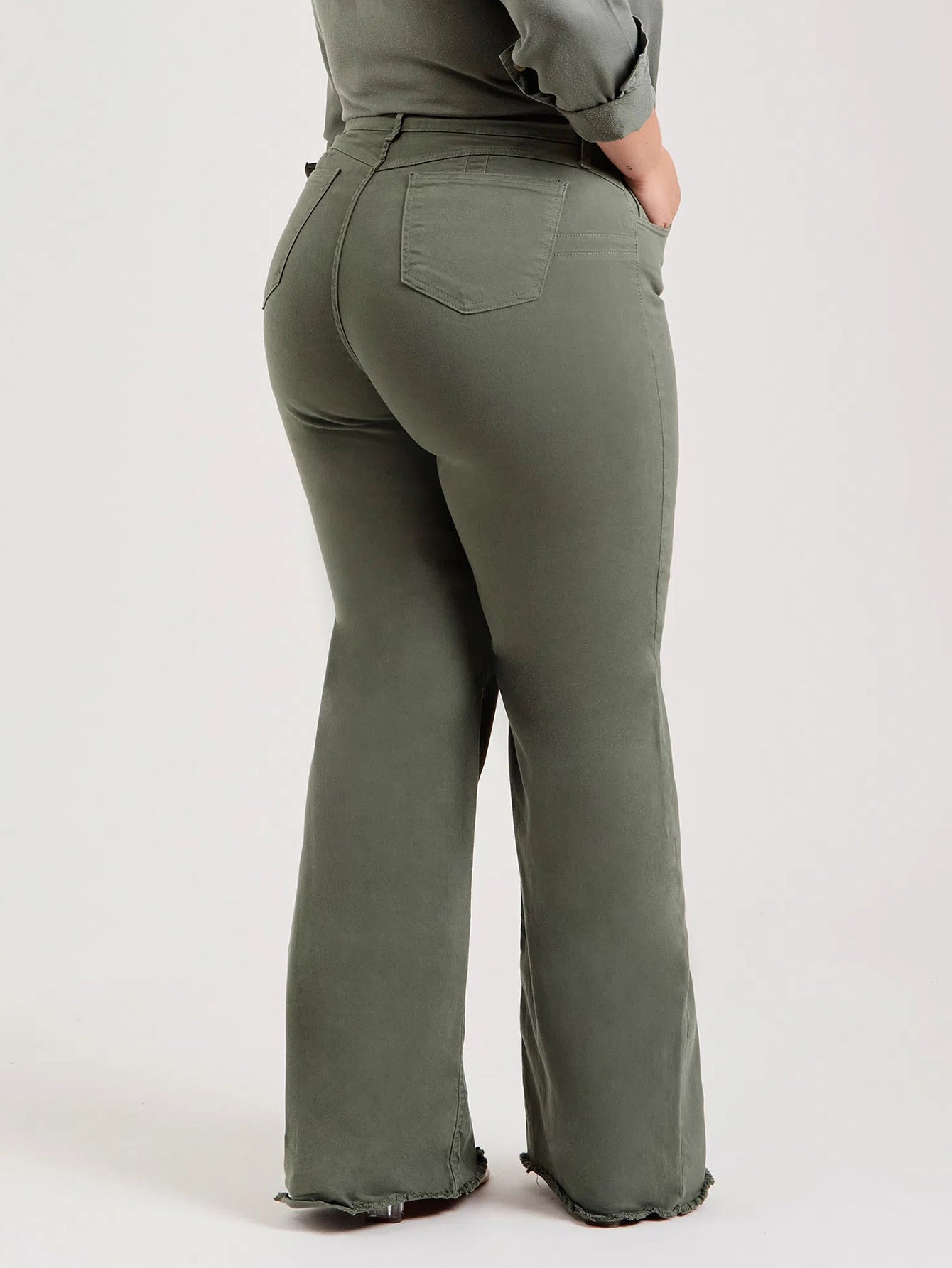 Pantalon évasé effiloché de couleur unie, coupe slim, extensible