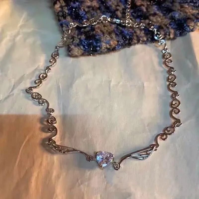 Collier ras du cou irrégulier couleur argent pour femmes, chaîne de clavicule en cristal, cœur d'amour, vente en gros de bijoux