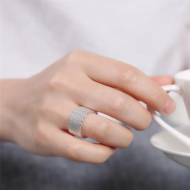 DOTEFFIL 925 Sterling Silver Interwoven Web Ring