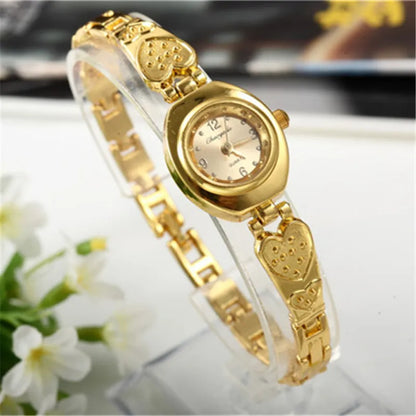 Damarmbandsklocka Mujer Golden Relojes Liten urtavla Quartz Fritid Populär Armbandsur Hour Kvinnlig Dam Elegant Relogio Clock