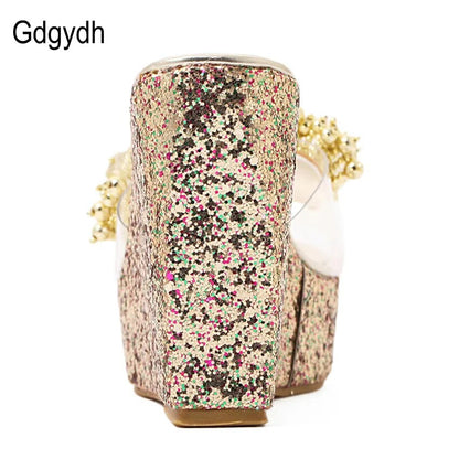 Gdgydh Rhinestone Wedges Sandaler Kvinnor Sexiga Trifle Slides Casual Beading Öppen tå Kvinnliga Sandaler Plattformsskor