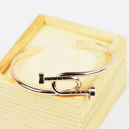 The oval opening design Super beautiful Non-mainstream exaggerated personality open bangle bracelet plating rose gold plated