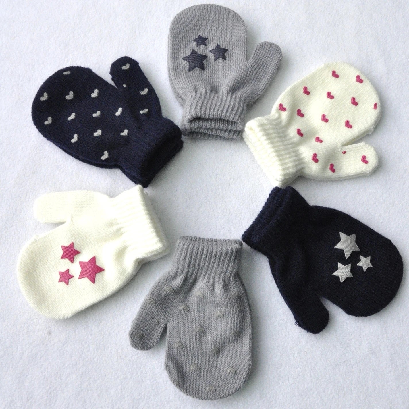 1 Pair Cartoon Anti-grasping Warm Gloves Protection Baby Mitten Cute Unisex Girls Boy Star Heart Newborn Love Face