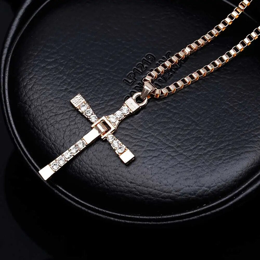 Dominic Toretto le rapide et le furieux célébrité Vin Diesel article cristal jésus hommes croix pendentif collier cadeau bijoux