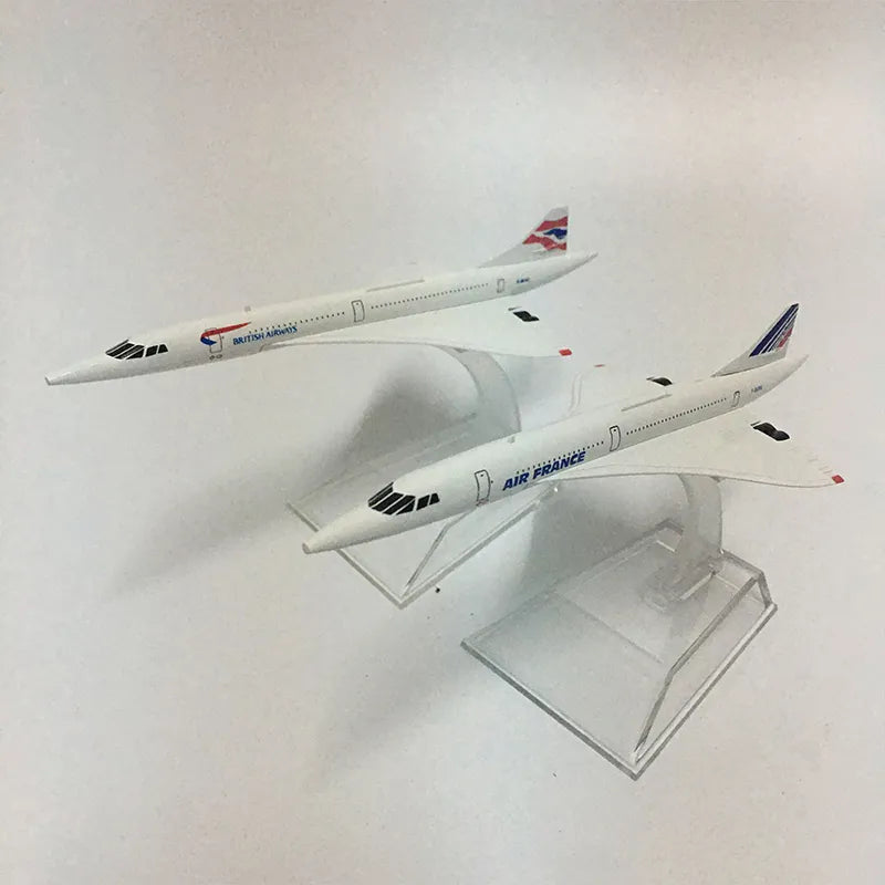 JASON TUTU Original model a380 airbus Boeing 747 airplane model aircraft Diecast Model Metal 1:400 airplane toy Gift collection